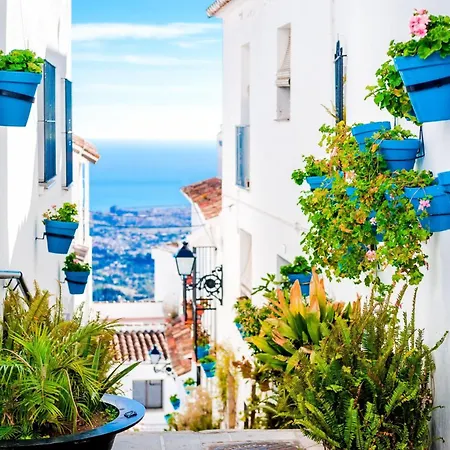 Calahonda Royale Seaview - Happy *